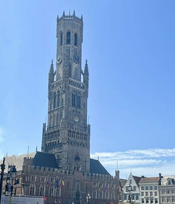 Qué-ver-en-Brujas-en-un-día-Campanario-Belfort
