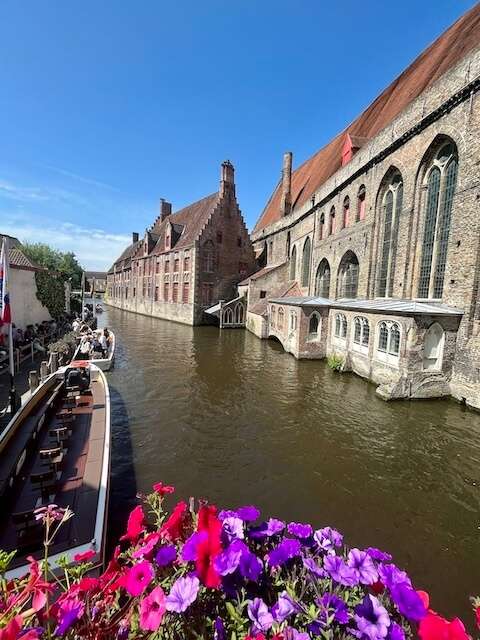 Qué-ver-en-un-día-en-Brujas-Rozenhoedkaai