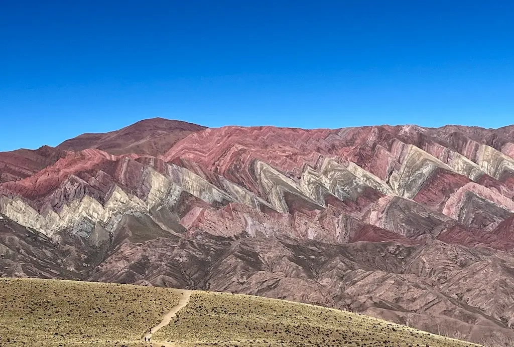 Argentina-que-ver-y-hacer-el-Hornocal
